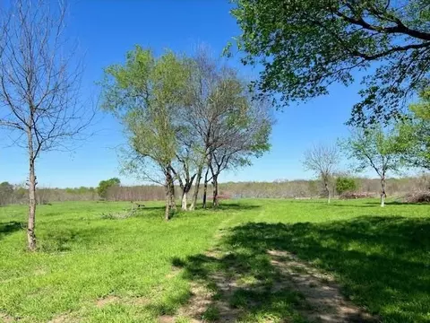 000 County Rd 2624, Wills Point, TX 75169