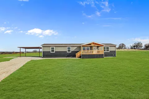 150 Leech Rd, Poolville, TX 76487