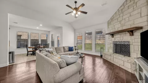 Living - 413 Sagebrush Dr, Aledo, TX 76008 photo 2 of 3