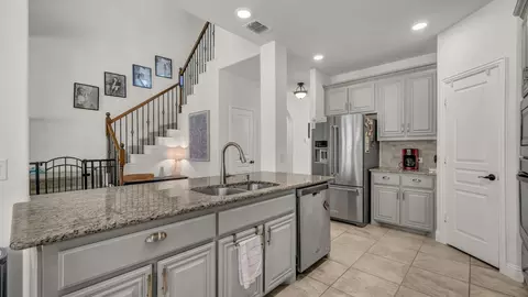 Kitchen - 413 Sagebrush Dr, Aledo, TX 76008 photo 3 of 5