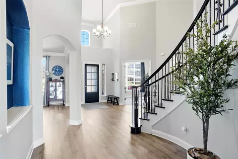 10913 Falling Leaf Trl, Argyle, TX 76226