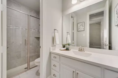 Bath - 2425 Eclipse Pl, Celina, TX 75009 photo 4 of 5