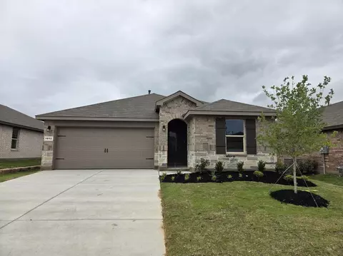 1914 Cherokee Ln, Cleburne, TX 76033