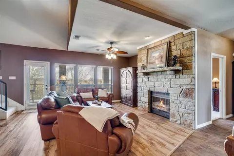 1102 Eagle Point Cir, Graford, TX 76449