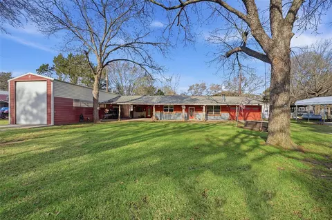 115 Friar Tuck Dr, Gordonville, TX 76245
