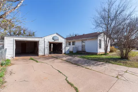 Exterior - 1304 Westover Dr, Anson, TX 79501 photo 3 of 3