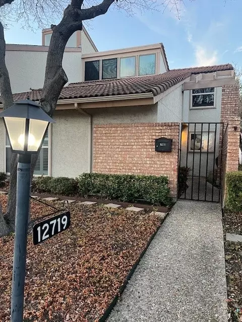 12719 Burninglog Ln, Dallas, TX 75243