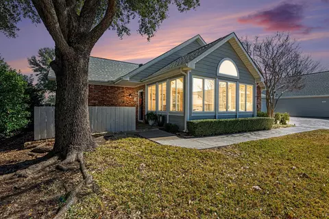 6164 Haley Ln, Fort Worth, TX 76132