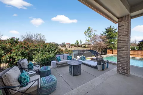 301 Foxcroft Ln, Keller, TX 76248