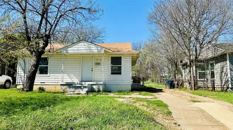 2016 Daniel St, Fort Worth, TX 76104