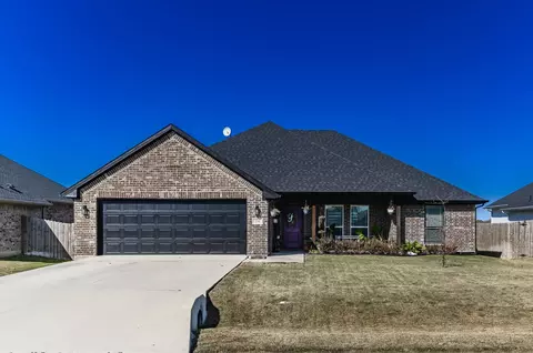 250 Poinsetta Dr, Palmer, TX 75152