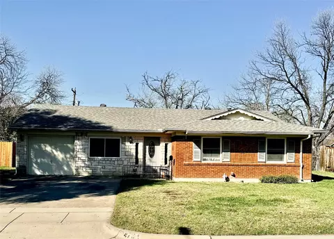 4704 Carlyle Dr, Fort Worth, TX 76132