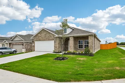 445 Suffolk Dr, Ferris, TX 75125