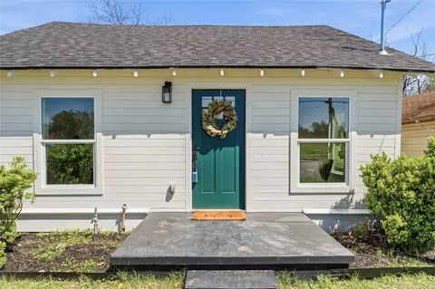 Exterior - 815 Garrison St, Waco, TX 76704 photo 3 of 9