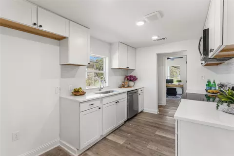 Kitchen - 815 Garrison St, Waco, TX 76704 photo 1 of 5