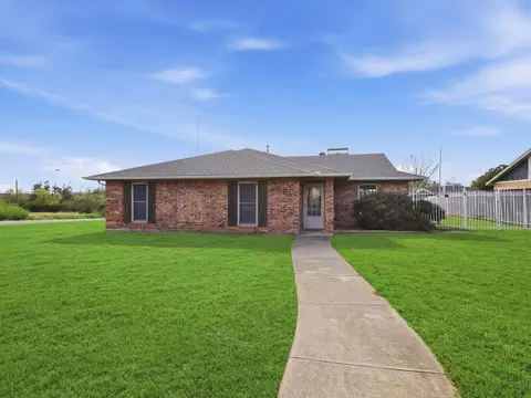 2110 Azalea St, Denton, TX 76205