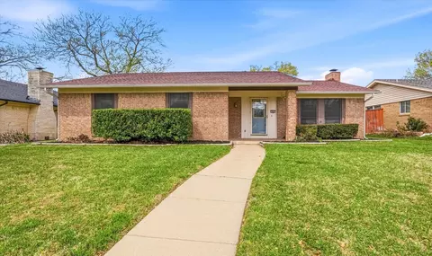 960 Meadowcove Cir, Garland, TX 75043