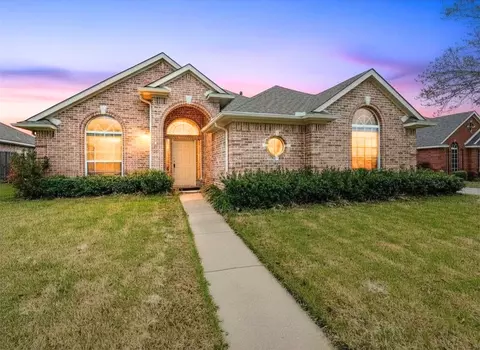 3516 Heatherbrook Dr, Arlington, TX 76001
