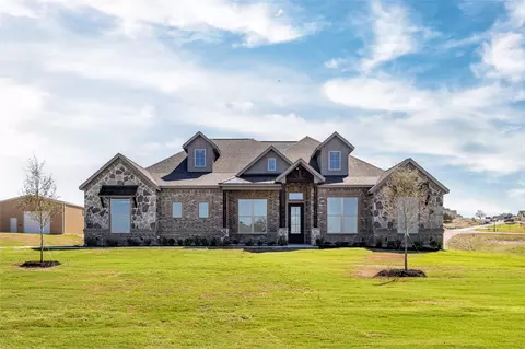 400 Persimmon Ct, Weatherford, TX 76085