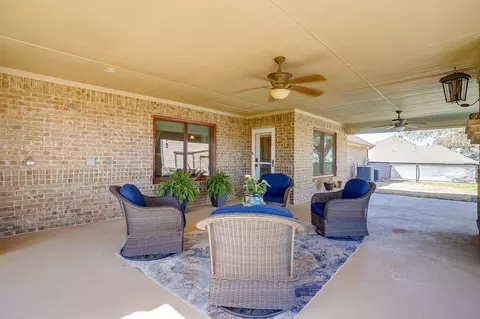 Exterior - 515 Morrow Rd, Springtown, TX 76082 photo 6 of 11