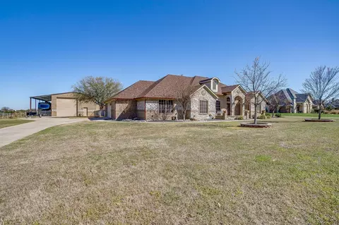 Exterior - 515 Morrow Rd, Springtown, TX 76082 photo 2 of 11