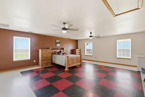 Bedroom - 301 Rhoades Ln, Springtown, TX 76082 photo 3 of 6