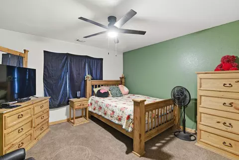 Bedroom - 301 Rhoades Ln, Springtown, TX 76082 photo 4 of 6