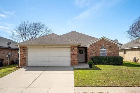 8601 Stetson Dr, Fort Worth, TX 76244