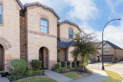 4215 Swinley Forest Dr, Arlington, TX 76017