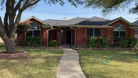 2520 Dandelion Ln, Rowlett, TX 75089