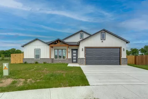 592 Highview Ct, Godley, TX 76044