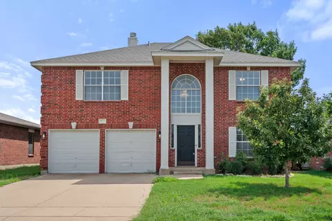 8712 Limestone Dr, Fort Worth, TX 76244