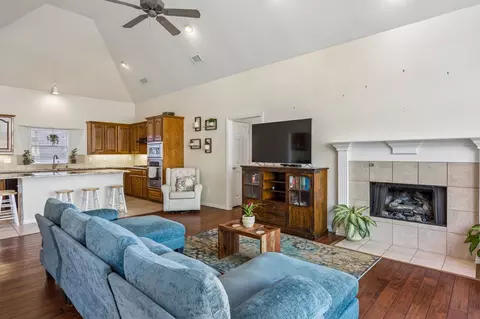 Living - 403 Hideaway Ct, Euless, TX 76039 photo 1 of 3