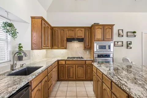 Kitchen - 403 Hideaway Ct, Euless, TX 76039 photo 2 of 2
