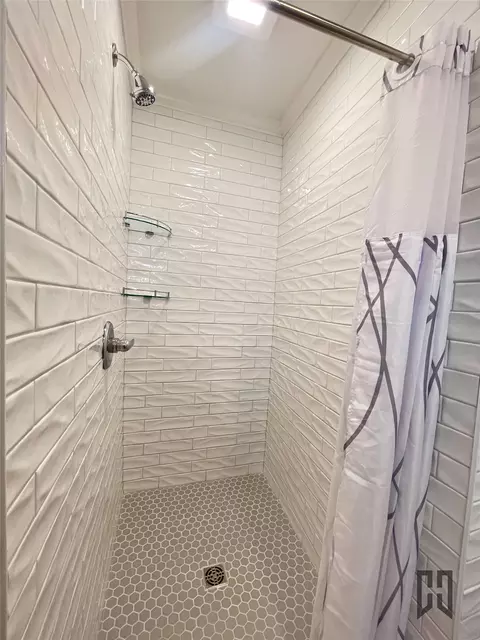 Bath - 183 Beech Springs Rd, Minden, LA 71055 photo 2 of 4