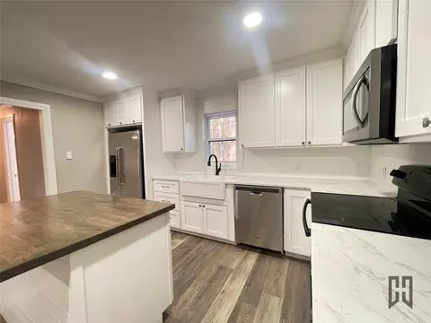 Kitchen - 183 Beech Springs Rd, Minden, LA 71055 photo 3 of 3