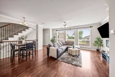 2700 Club Ridge Dr #34, Lewisville, TX 75067