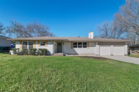 903 Stanley St, Denton, TX 76201