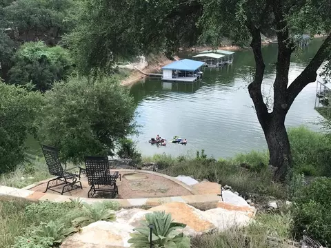 26804 Masters Pkwy, Spicewood, TX 78669