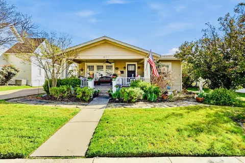905 Tucker St, Mckinney, TX 75069