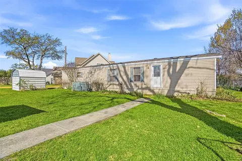 4037 Lands End Ct, Granbury, TX 76048