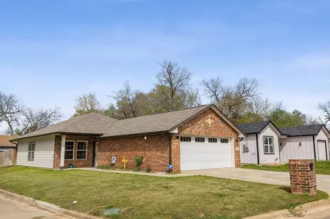 101 Ross St W, Sulphur Springs, TX 75482
