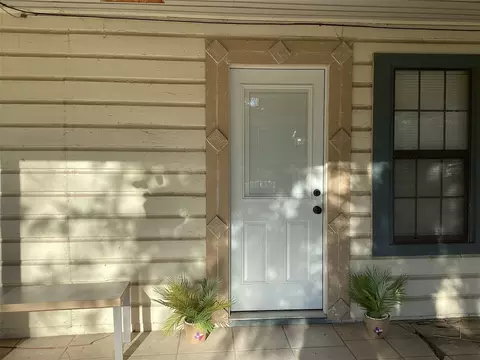 313 SW 6th St, Grand Prairie, TX 75051