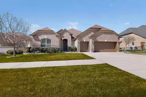 9404 Crestview Dr, Denton, TX 76207