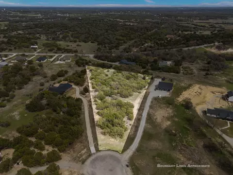 3048 Deer Ct, Weatherford, TX 76085