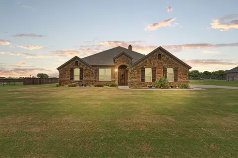 9708 Puma Trl, Godley, TX 76044