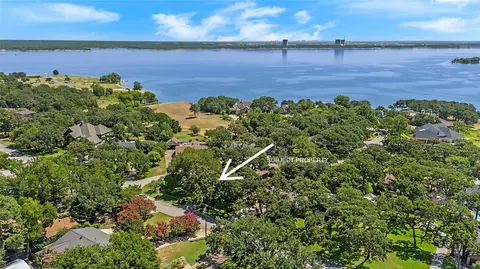 3526 Lakeridge Dr, Grapevine, TX 76051
