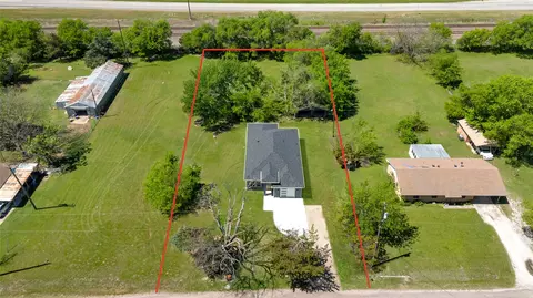 115 Gibson Ln, Valley View, TX 76272