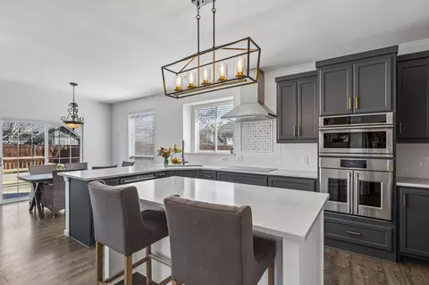 405 Stoneleigh Cir, Lake Dallas, TX 75065