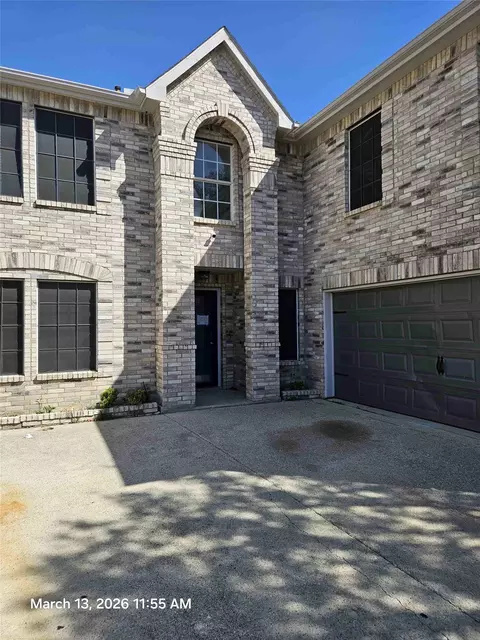 8408 Southern Prairie Dr, Fort Worth, TX 76123